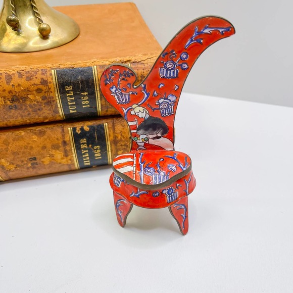 Empress Arts Enamal mini Chair with hidden storeage - Picture 6 of 8